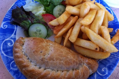 English meat pie & chips